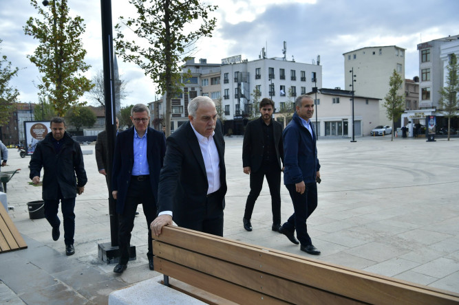 Topkapı Kaleiçi Meydanı Düzenlemesinde Son Aşamaya Gelindi: Başkan Turan Tarihî Dokuya Uyumlu Yeni Alanı Yerinde İnceledi