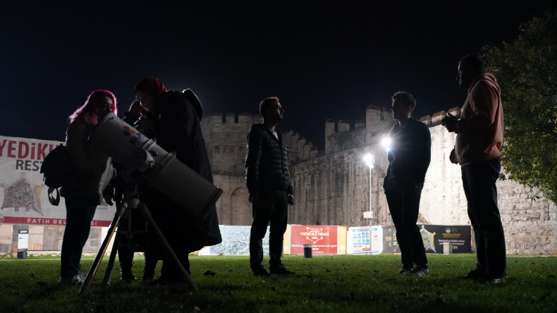 Yedikule Hisarı'nda Ay Gözlemi Gecesi: Bilim Fatih ile Gökyüzüne Keşif