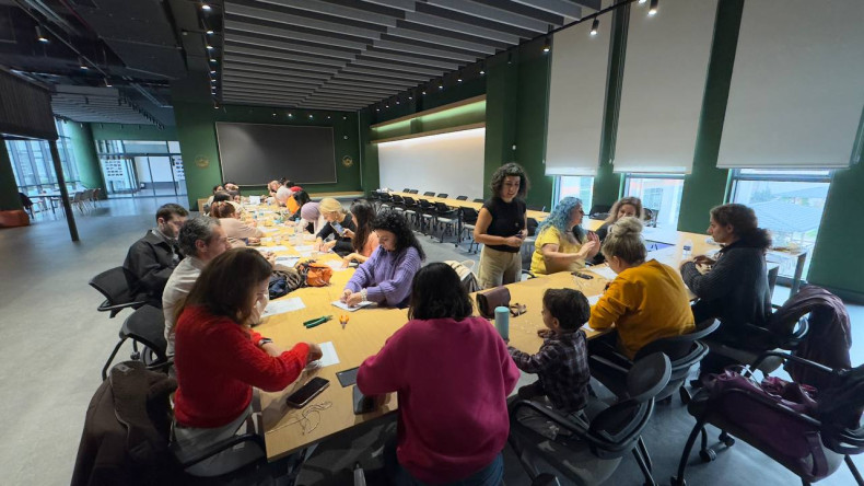 Neslişah Sultan Fikir Atölyesi'nde Tel Malzeme Üzerinden Üç Boyutlu Sanat Eğitimi: Vatandaşlarımız Hayal Güçlerini Heykel Formunda İfade Etti