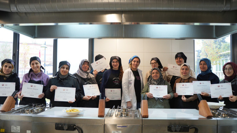 KARINCA El Emeği Eğitim Birimimizden Silivrikapı'da İtalyan Mutfağına Uzanan, Tat Dolu Bir Yolculuk: Gnocchi Atölyesi