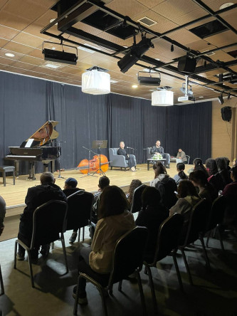 Fatih Sanat Akademisi'nde Tuşların İlhamına Açılan Bir Söyleşi
