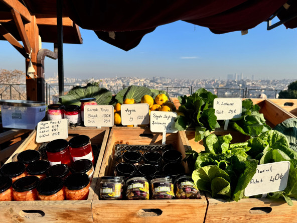 Ayvansaray Bahçe Manav'dan Sofralarınıza Doğallığın Taptaze Hali