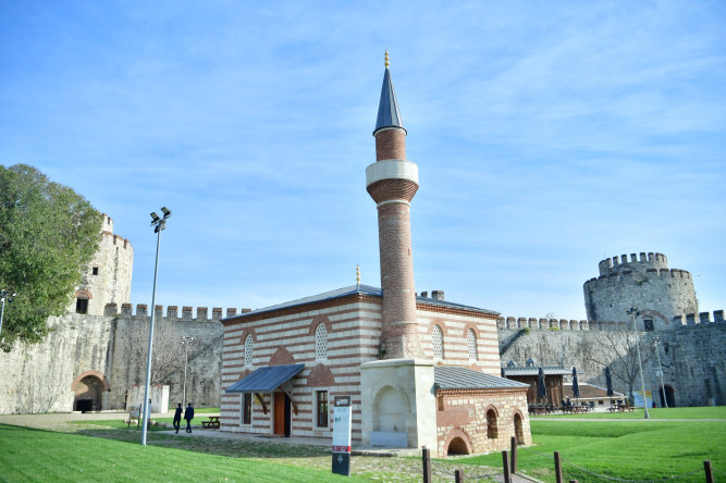 Başkan Turan, Yedikule Hisarı'ndaki Açık Restorasyon Sürecini Yerinde İnceleyerek “İhya Yolculuğu” Vurgusu Yaptı