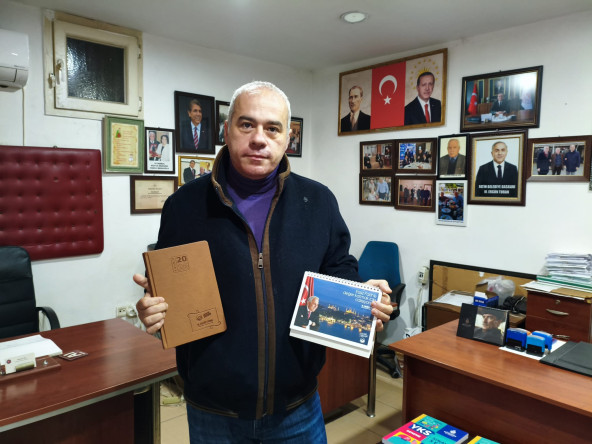 Halkla İlişkiler Ofisimiz İlçemizdeki Muhtarlara 2026 Takvimi ve Ajandasını Takdim Etti