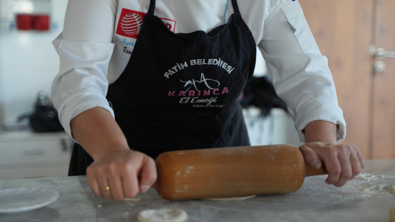 Silivrikapı'da Özbek Mantısı: Geleneksel Lezzetler, KARINCA El Emeği Eğitim Birimi'nde Bir Araya Geliyor