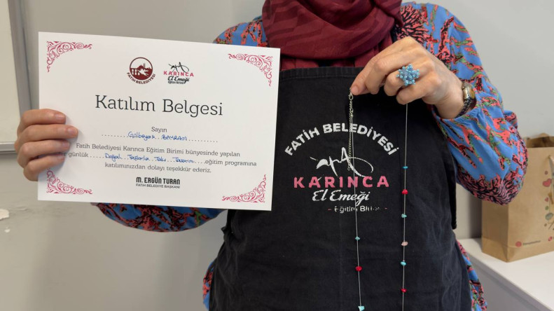 KARINCA El Emeği Eğitim Birimimizden Doğal Taşlarla Takı Tasarımı: Fındıkzade'de Üretim Odaklı Bir Bahar Programı