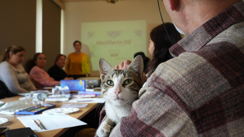 Desenlerin Sessiz Anlatısı: Miras Fatih'in “Motiflerin Dili” Etkinliği