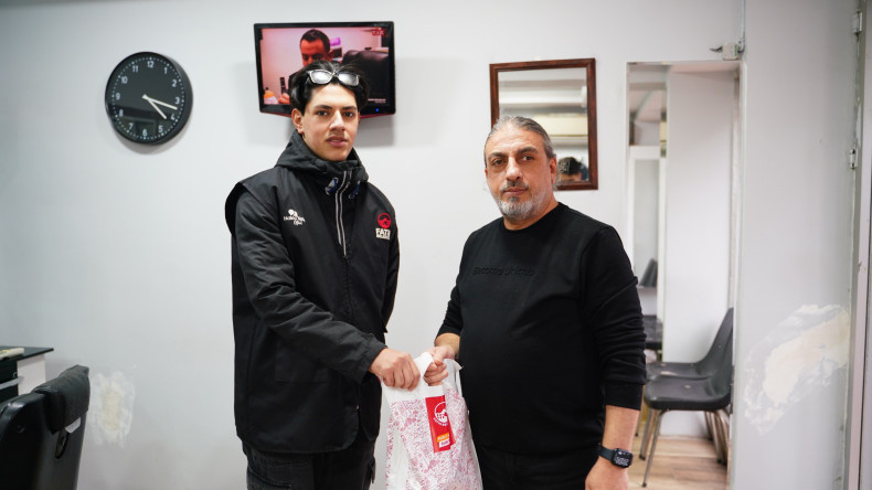 Halkla İlişkiler Ofisimizden Berber Esnafına Nezaket Dolu Ziyaret ve Hediye Takdimi