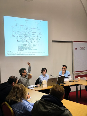 Platon'un “Devlet”i Medrese Davutpaşa'da Okuma ve Tartışma Zeminiyle Ele Alındı