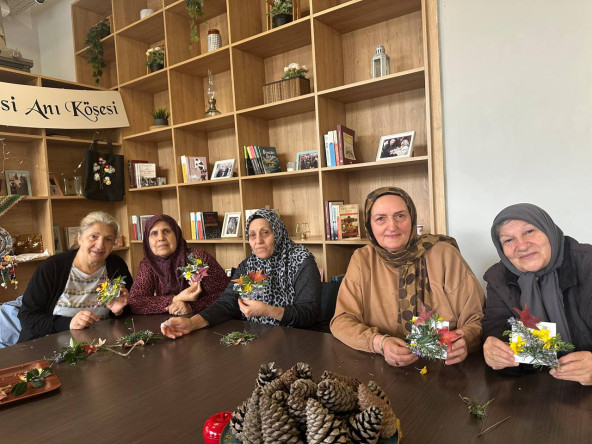 Yadigâr Kahvesi'nde Doğa Temelli Sanat Etkinliğiyle Büyüklerimizle Anlamlı Buluşma