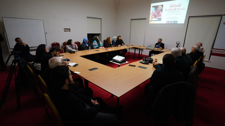 Medrese Davutpaşa'da Bâbıâli Sohbetleri Devam Ediyor: İsmail Yiğit ile Çini Sanatının Anlam Dünyası