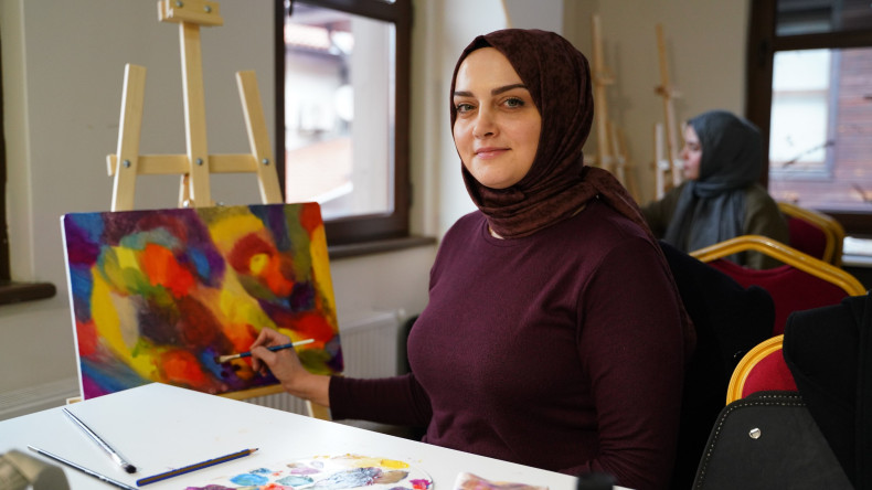 KARINCA El Emeği Eğitim Birimi ile Ayvansaray'da Resim Eğitimi: Cemal Toy Rehberliğinde Gençler Sanatla Bir Arada