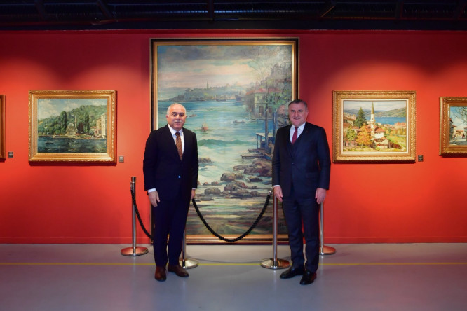 Gençlik ve Spor Bakanımız Osman Aşkın Bak ile Başkan Turan, Nusret Çolpan Sanat Galerisi'nde “Safİstanbul” Sergimizi Ziyaret Etti