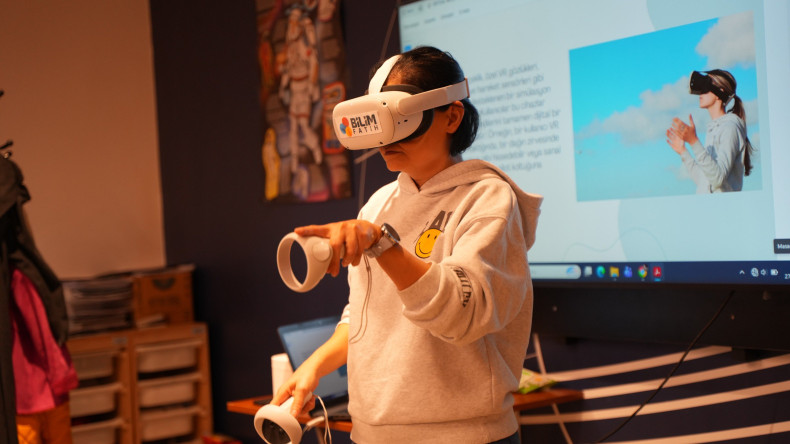 Bilim Fatih'in Sanal Gerçeklik Etkinliği, Öğrencilerimizi ve Velilerimizi Teknolojiyle Buluşturdu