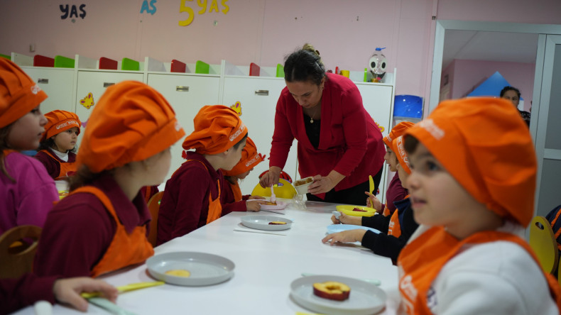Son Kale Anaokulu'nda Minik Şeflerimizle Keyifli ve Eğitici Bir Mutfak Buluşması