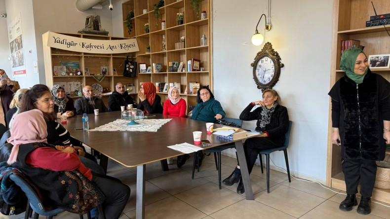 Yadigâr Kahvesi'nde Kıymetli Büyüklerimizle Yalnızlıkla Baş Etmeye Yönelik Psikoeğitsel Grup Çalışması