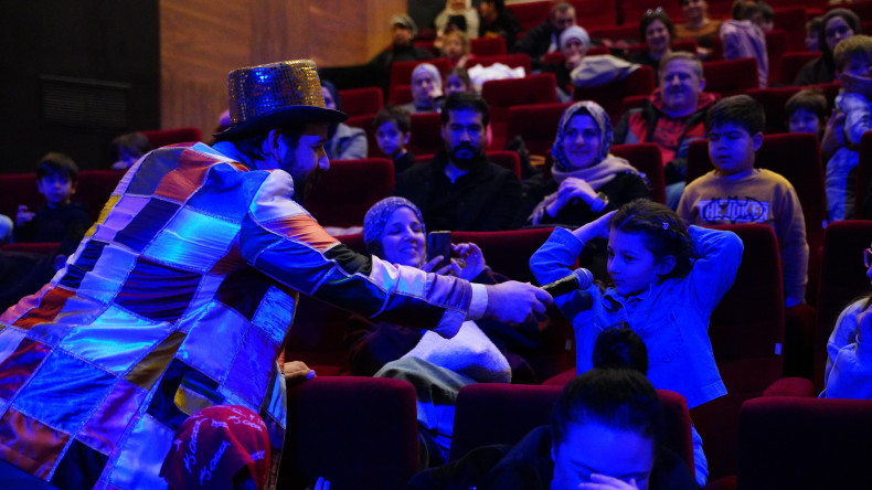 FKSM'de Çocuklarımıza Tiyatro Keyfi: “Bu Ne Biçim Müzikal” Seyirciyle Buluştu