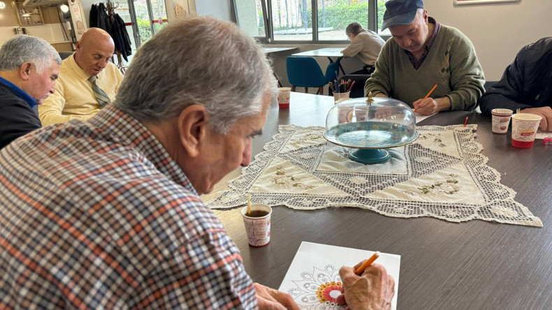 Yadigâr Kahvesi'nde Kıymetli Büyüklerimize Yönelik Mandala Etkinliği