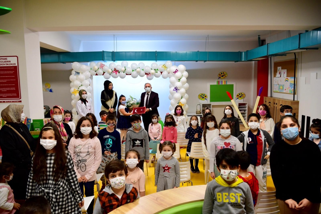 Kariye Çocuk Kütüphanesi masal saati haberi