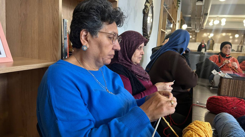 Yadigâr Kahvesi'nde Kıymetli Büyüklerimiz ile Örgü Kulübü Başladı