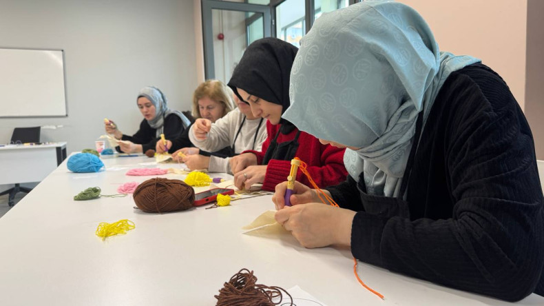 KARINCA El Emeği Eğitim Birimimiz ile Fındıkzade'de Vatandaşlarımıza Yönelik Punch Nakış Programı