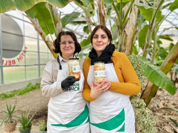 Yedikule Bahçe'de Lahana Turşusu Yapımı: Sofralara Eski Usul Lezzet