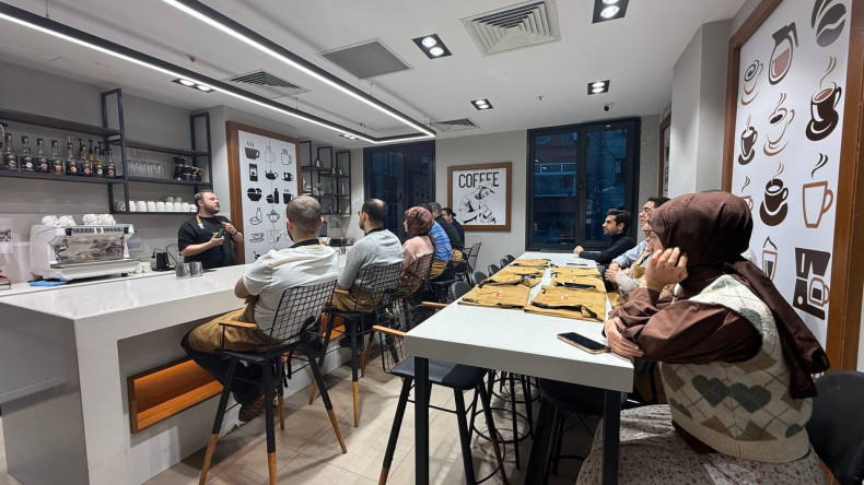 KARINCA El Emeği Eğitim Birimimizden Medrese Davutpaşa'daki Tez Öğrencilerimiz İçin GastroSanat'ta Barista Buluşması