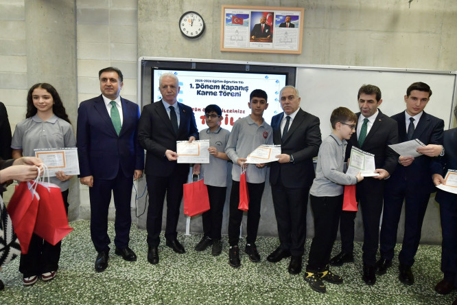 Vali Gül ve Başkan Turan, Yavuz Selim Ortaokulu'nu Ziyaret Ederek Öğrencilerimizle Ara Tatil Sevincini Paylaştı