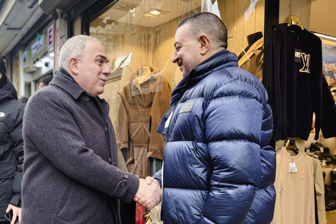 Başkan Turan, Eminönü'nde Esnaf ve Hemşehrileriyle Buluştu