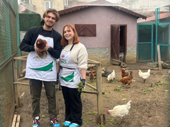 Şehirde Bahçıvan Atölyesi: Yedikule Bahçe'de Toprakla Buluşmanın İncelikleri