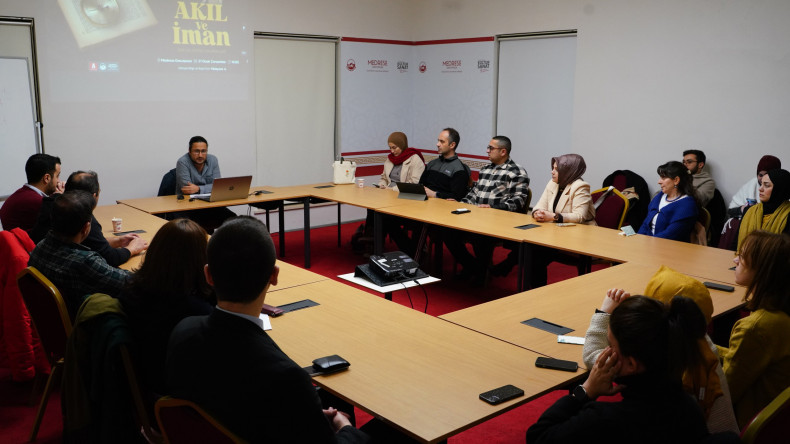 Medrese Davutpaşa'da Akıl ve İman Programında Farklı İnanç Yaklaşımları Ele Alındı