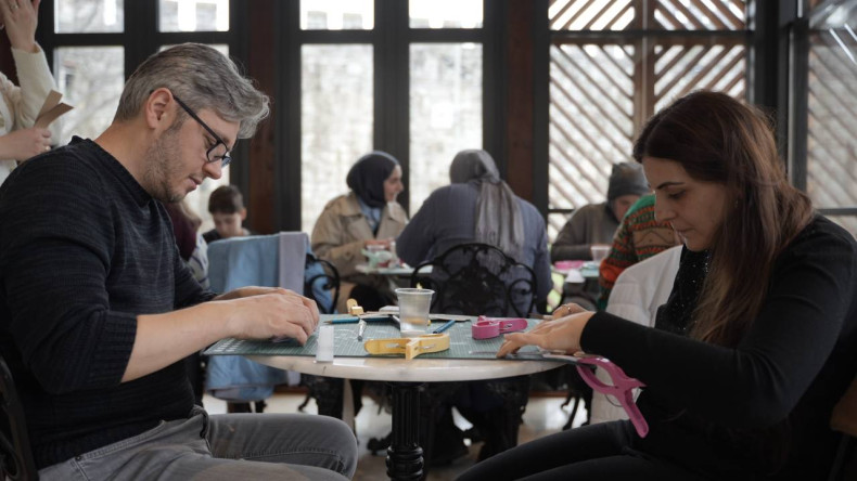 Efsaneleriyle Ünlü Yedikule Hisarı'nda Mini Defter Ciltleme Atölyesi: Tarihle Sanat Buluşuyor