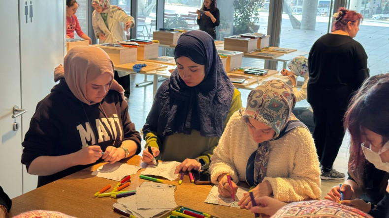 Fatih Belediyesi'nden Kağıttan Sanata: İstanbul Modern Gezisi ile Çevreye Duyarlı Eğitim Programı
