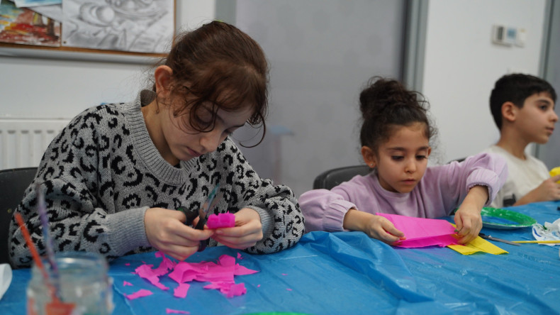 Monet'nin Su Zambaklarında Sanatla Buluşma: Fatih Sanat Akademisi'nde Miniklerimizle Renkli Bir Yolculuk