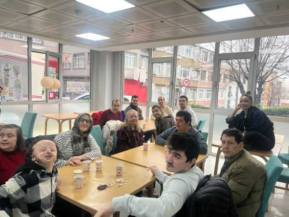 Çocuklarımız, Dervişali Engelli Koordinasyon Merkezimizde Drama Çalışmalarıyla Hayal Dünyalarına Adım Attı