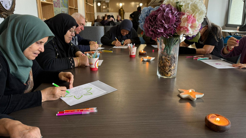 Yadigâr Kahvesi'nde Kıymetli Büyüklerimize Yönelik El-Göz Koordinasyonunu Destekleyen Çalışmalar