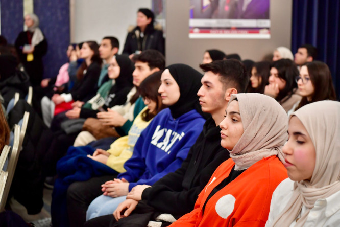 Belediyemizden Fatihli Gençlerimiz İçin YKS Başvuru Desteği