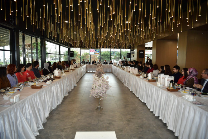 Başkan Turan, Fatih'e Yeni Atanan Öğretmenlerimizle Çatladıkapı Sosyal Tesisleri'nde Eğitim Odaklı Buluşmada Bir Araya Geldi