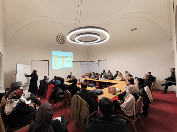 “Ters Giden Bir Şeyler Var” Medrese Davutpaşa'da Yeni Başlıklarla Program Akışını Sürdürüyor