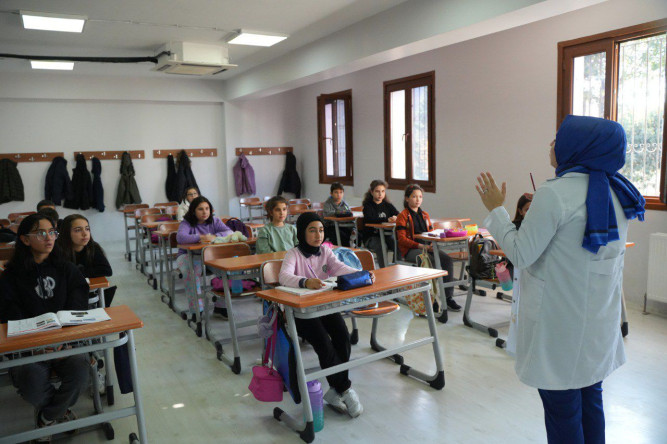 Fatih Belediyesi Bilgi Evleri: Öğrencilerimize Hem Eğitim Hem Eğlenceli Saatler