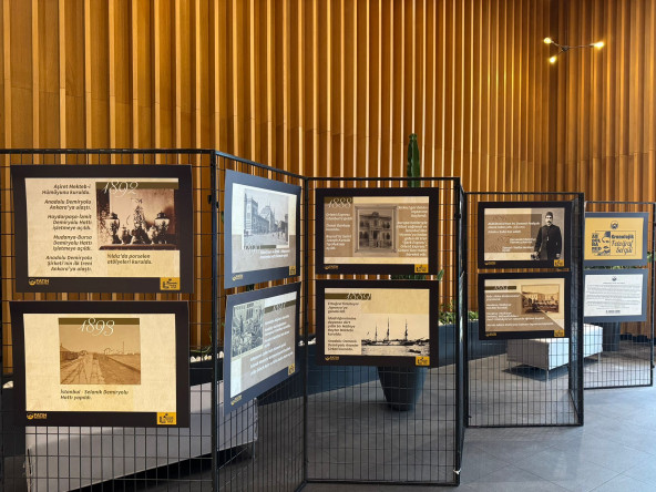 “Abdülhamid Han'ı Anmak – Yüzyılı Anlamak” Kronolojik Fotoğraf Sergisi Fatih Merkez Kütüphanesi'nde Ziyaretçileriyle Buluşuyor