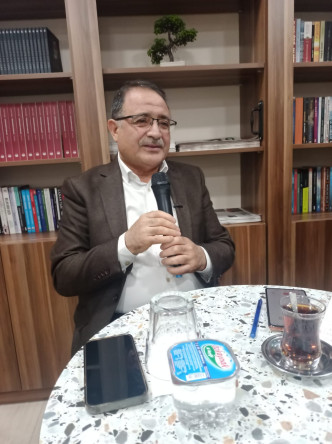 Cağaloğlu Kitapçılar Çarşısı Kahvehane'de Bâbıâli Sohbetleri'nin 443. Buluşmasında Doğu Türkistan Meselesi Ele Alındı