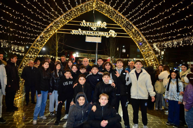 Başkan Turan, Topkapı Kaleiçi Meydanı'nda Ramazan'ın Rahmetini, Bereketini ve Birlik Ruhunu Hemşehrilerimiz ile Paylaştı