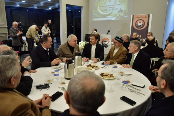 Başkan Turan, Sahur Vaktinde Kadim Dostlar Derneği ile Birlik ve Dua Sofrasında Buluştu