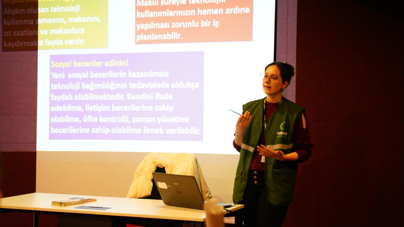 Dijital Farkındalık Buluşması: Teknoloji Bağımlılığı Fatih Merkez Kütüphanemizde Değerlendirildi