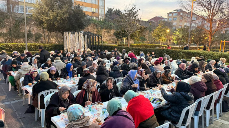 Yadigâr Kahvesi'nde İftar Sofrasında Ramazan'ın Bereketi ve Manevî İklimi Kıymetli Büyüklerimizle Paylaşıldı