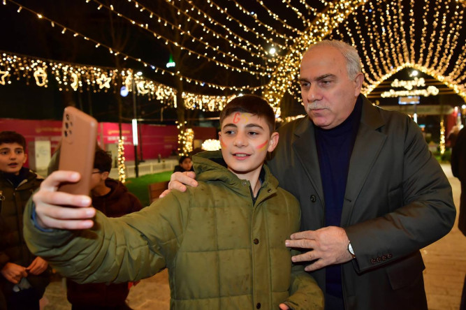 Başkan Turan, İlim Yayma Vakfı Mütevelli Heyeti Başkanı Bilal Erdoğan'ı Topkapı Kaleiçi Meydanımızdaki Ramazan Akşamlarında Ağırladı