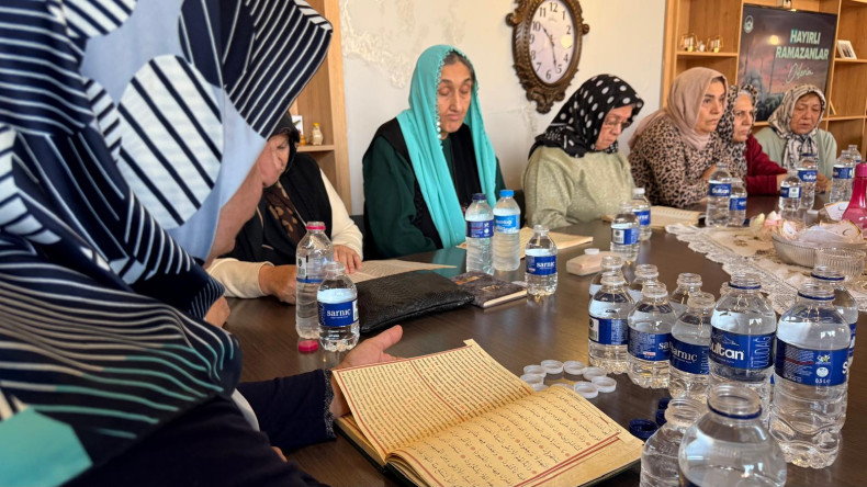 Yadigâr Kahvesi'nde Ramazan'a Özel Gönül Sohbetleri, Kıymetli Büyüklerimiz ile Manevi Buluşmaların Adresi Oluyor