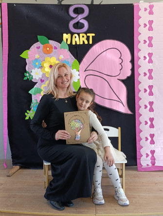 Silivrikapı Çocuk Kütüphanesi'nde Anneler ve Çocuklarımız Aynı Masada Buluştu, Sevgi Temalı Keçe Çantalar Hazırladı