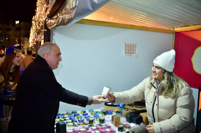 Başkan Turan, Topkapı Kaleiçi Meydanı'ndaki Ramazan Akşamlarında Hemşehrileri ile Buluşarak Mübarek Ayın Maneviyatını Paylaştı